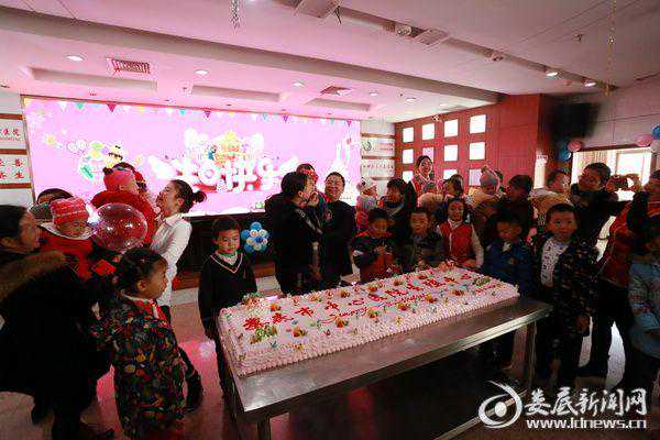 娄底首例本土“试管婴儿”周岁了