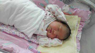 好友抱个孩子回家，一问之下竟然是试管婴儿 !