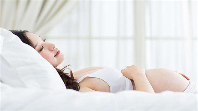 备孕看点第四期：备孕睡姿不对难接好孕，还会影响你的健康