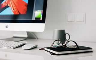 回顾65岁老太冒险做试管婴儿，只为留住28岁丈夫，如今咋样了